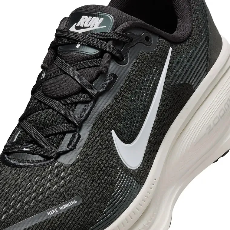 Nike Vomero 18 zapatos de running para dama · Negro / Blanco