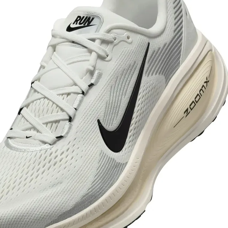 Nike Vomero 18 zapatos de running para caballero · Blanco / Negro